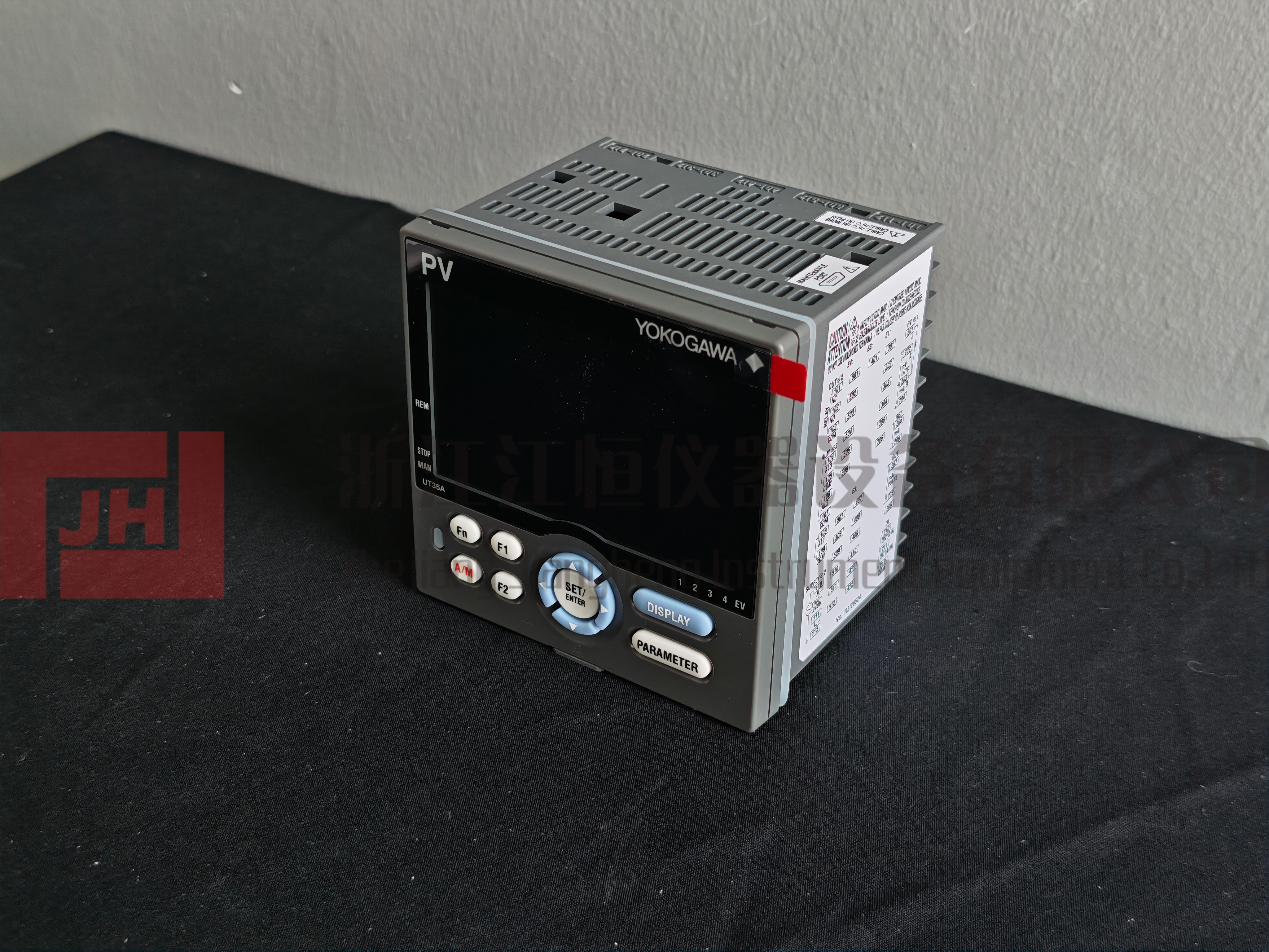 橫河UT35A-000-11-00溫控器如何實現(xiàn)高精度PID控制